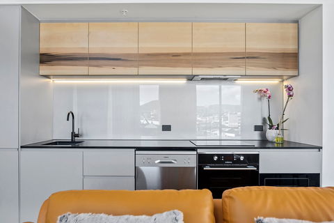 Hobart City Apartments - Holiday Adelaide 8