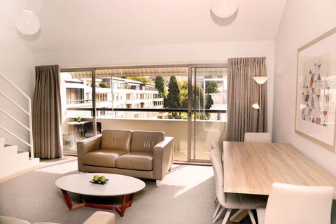 Salamanca Inn - Holiday Adelaide 1