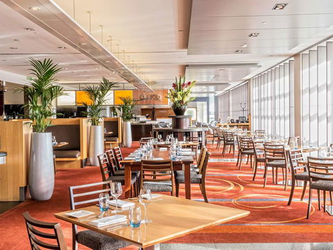 PARKROYAL Melbourne Airport - Holiday Adelaide 10
