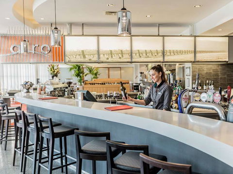 PARKROYAL Melbourne Airport - Holiday Adelaide 11