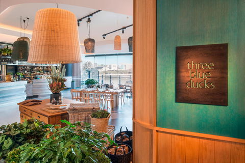 W Brisbane - Holiday Adelaide 8