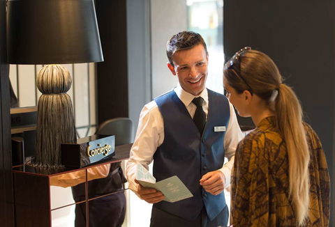 Mayfair Hotel - Holiday Adelaide 1