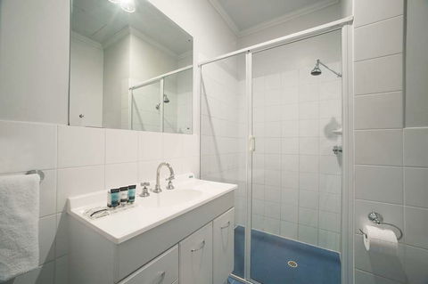 Franklin Central Apartments - Holiday Adelaide 1