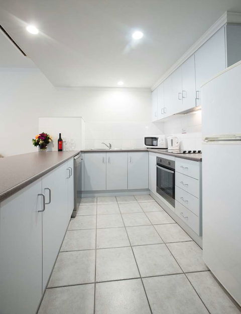 Franklin Central Apartments - Holiday Adelaide 4