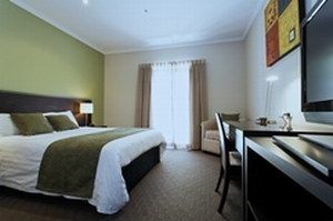 Frome Apartments - Holiday Adelaide 2