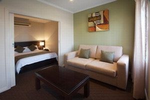 Frome Apartments - Holiday Adelaide 4