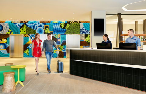 Holiday Inn Express Adelaide City Centre - Holiday Adelaide 5