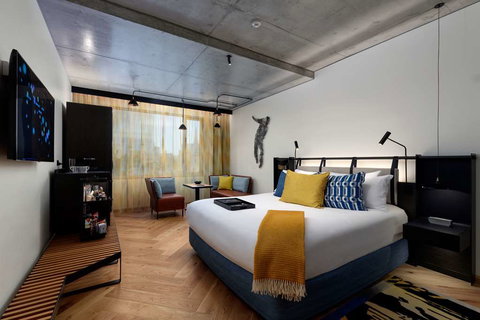 QT Melbourne - Holiday Adelaide 4