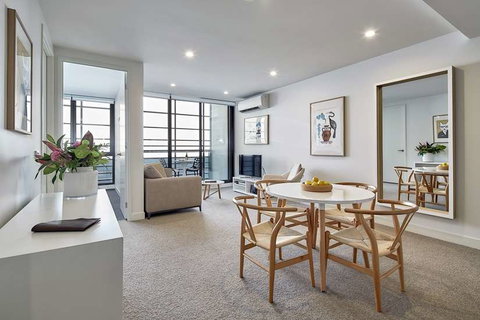 381 Cremorne - Holiday Adelaide 11