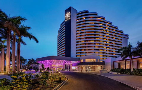 The Star Grand Hotel, Gold Coast - Holiday Adelaide 1