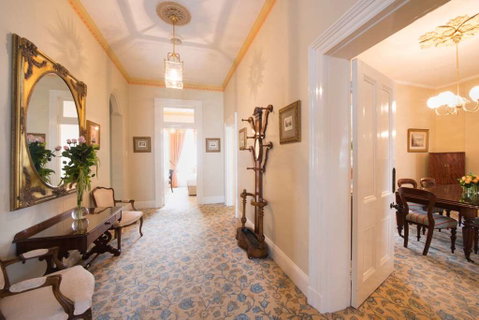 The Hotel Windsor - Holiday Adelaide 9