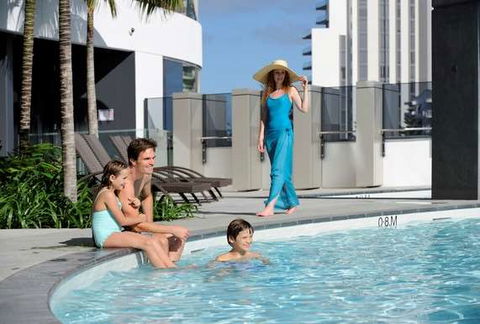 Peppers Broadbeach - Holiday Adelaide 10