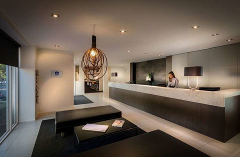 Best Western Plus Travel Inn Hotel - Holiday Adelaide 1