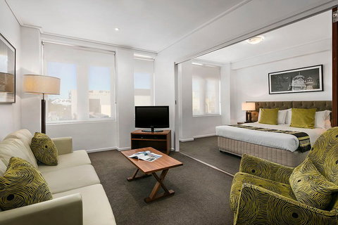 Quest Jolimont - Holiday Adelaide 4