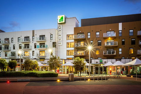 Quest Docklands - Holiday Adelaide 0