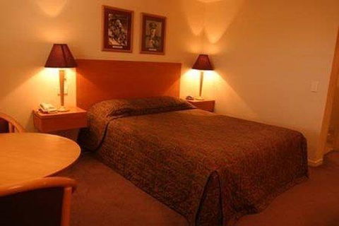 Kingsford Smith Motel - Holiday Adelaide 3