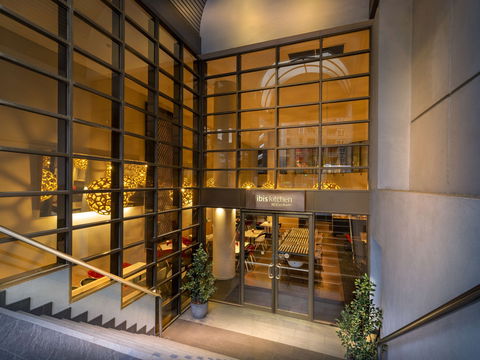 Ibis Hotel - Holiday Adelaide 2