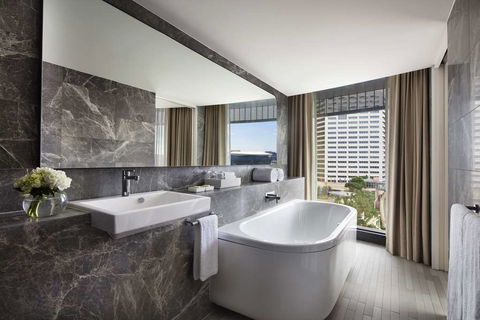 Hyatt Regency Sydney - Holiday Adelaide 3