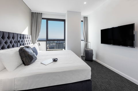 Meriton Suites Kent Street - Holiday Adelaide 13