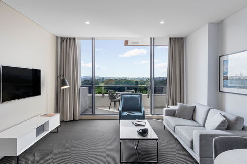Meriton Suites Waterloo - Holiday Adelaide 3