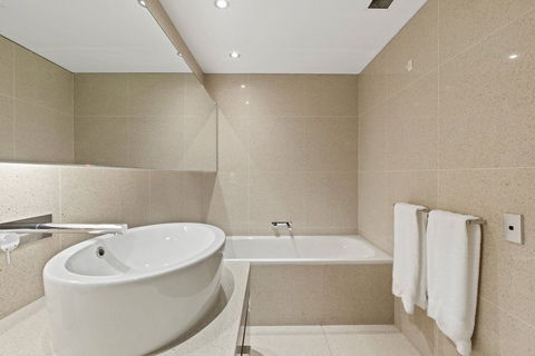 Astra Jasper - Holiday Adelaide 9