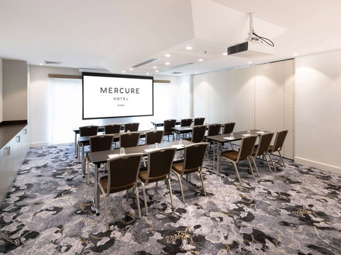 Mercure Sydney - Holiday Adelaide 11