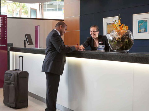 Mercure Sydney - Holiday Adelaide 15