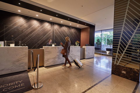 Pullman Melbourne On The Park - Holiday Adelaide 2