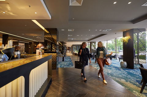 Pullman Melbourne On The Park - Holiday Adelaide 4