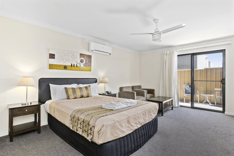 Blackwater Central Motel - Holiday Adelaide 1