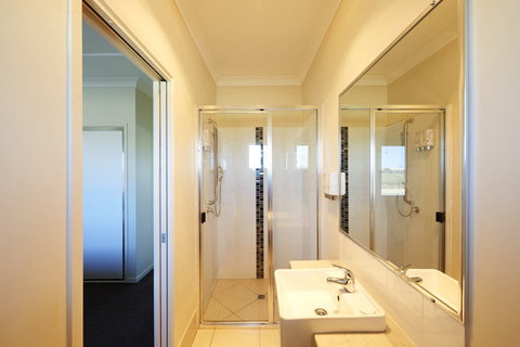 Blackwater Central Motel - Holiday Adelaide 2