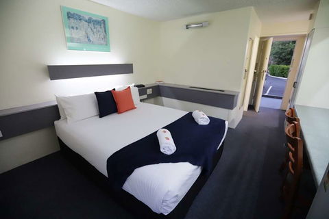Emerald Central Hotel - Holiday Adelaide 7