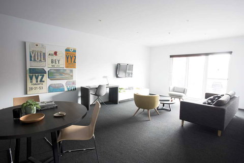 Tyrian Serviced Apartments - Holiday Adelaide 2