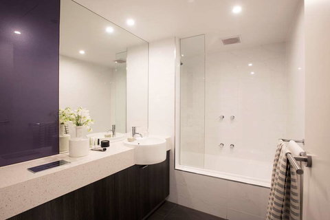 Tyrian Serviced Apartments - Holiday Adelaide 3