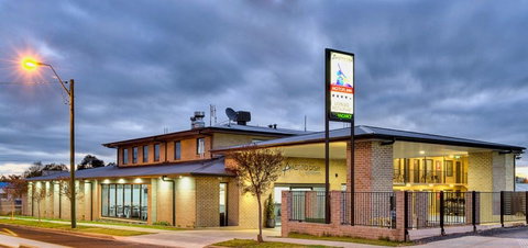 Aastro Dish Motor Inn - Holiday Adelaide 0