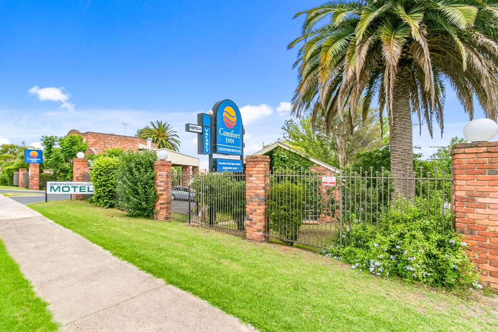 Melbourne Airport VIC Holiday Adelaide