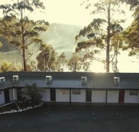 The Fox  Hounds Inn - Holiday Adelaide