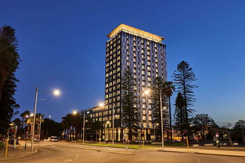 DoubleTree By Hilton Perth Waterfront - Holiday Adelaide 2