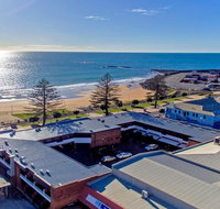 Beachfront Voyager Motor Inn - Holiday Adelaide