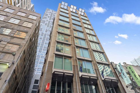 YEHS Hotel Melbourne CBD - Holiday Adelaide 0