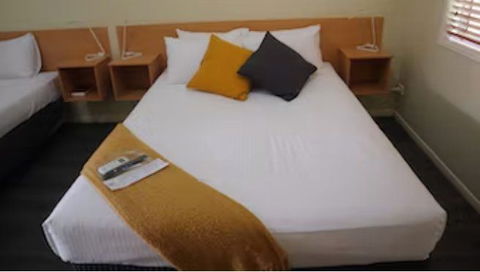 Gayndah Colonial Motor Inn - Holiday Adelaide 1