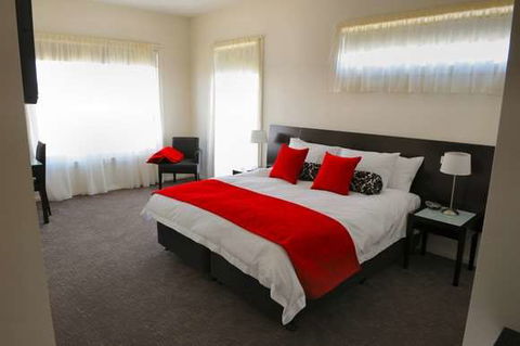 York Cove - Holiday Adelaide 1