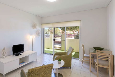 Nesuto Geraldton Apartment Hotel - Holiday Adelaide 2