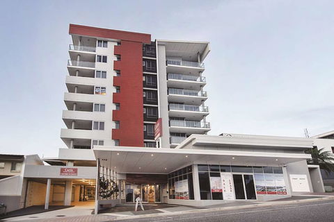Curtis Central Apartments - Holiday Adelaide 0