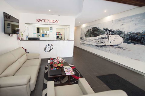 Curtis Central Apartments - Holiday Adelaide 1