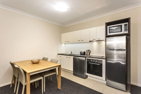 Aligned Corporate Residences Townsville - Holiday Adelaide 1