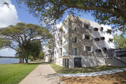 Itara & Jacana Apartments - Holiday Adelaide 1