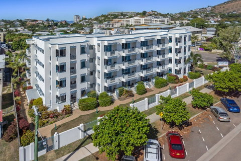 Madison Ocean Breeze - Holiday Adelaide 0