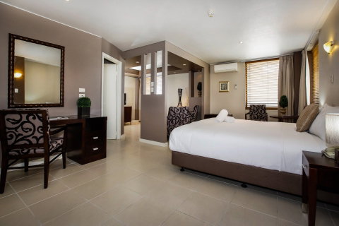 Madison Plaza Townsville - Holiday Adelaide 9