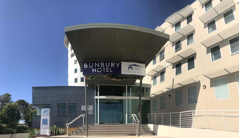 Bunbury Hotel Koombana Bay - Holiday Adelaide 0